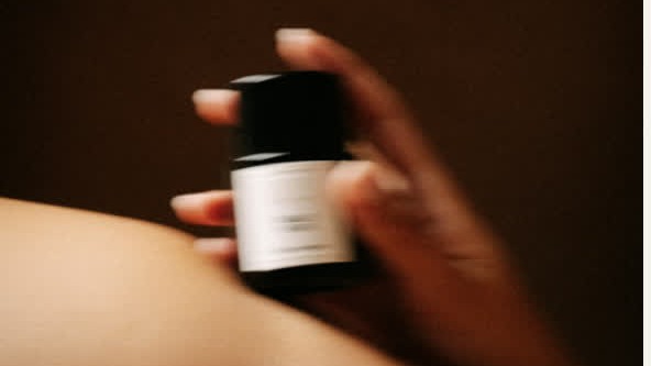D'ORSAY — Parfum sur la peau